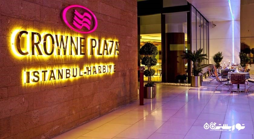 درب ورودی هتل کرون پلازا استانبول هاربیه